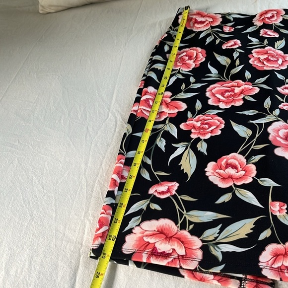 NYCC• Pull-On Pencil Skirt Floral Retro Women’s Size Medium EUC - Picture 12 of 15